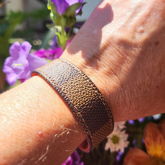 LOUIS VUITTON DAMILER BRACELET - Picture 6 of 6